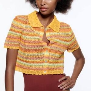 Zara orange pointelle button-up crop shirt. Size Medium